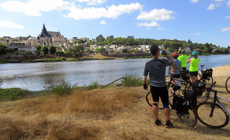 bicycle tours loire valley france Candes St Martin