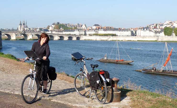bicycle tours loire valley france Blois & Loire river