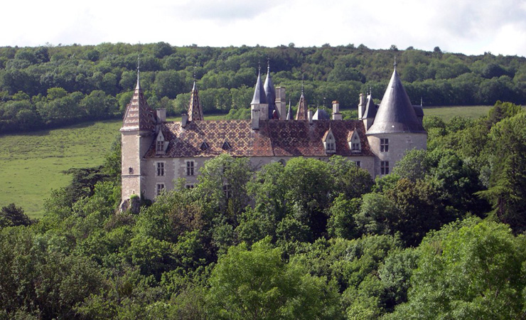 chateau de la Rochepot