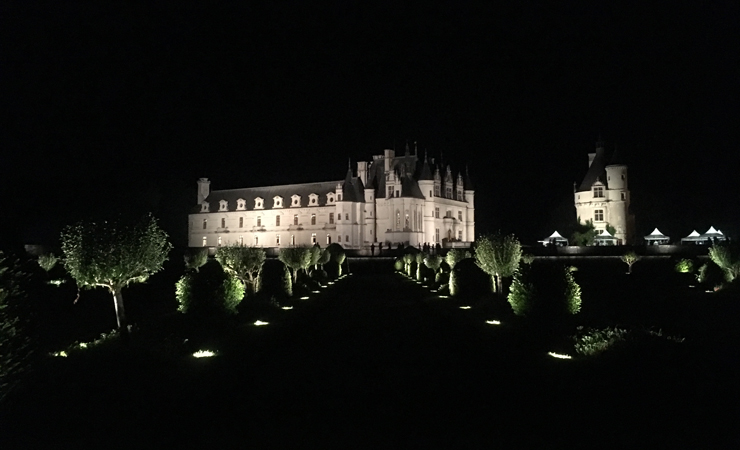 chateau de Chenonceau by night