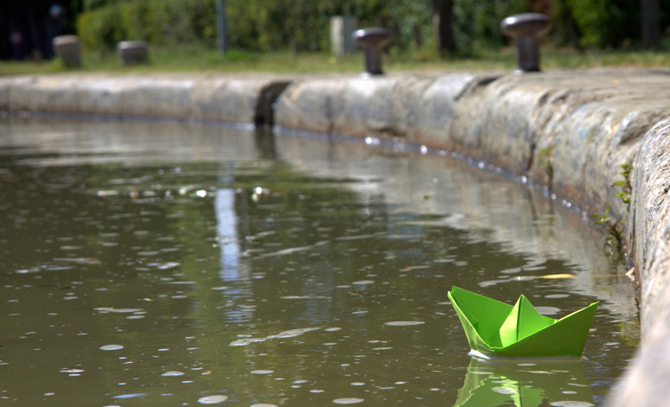 paperboat on Canal du Midi