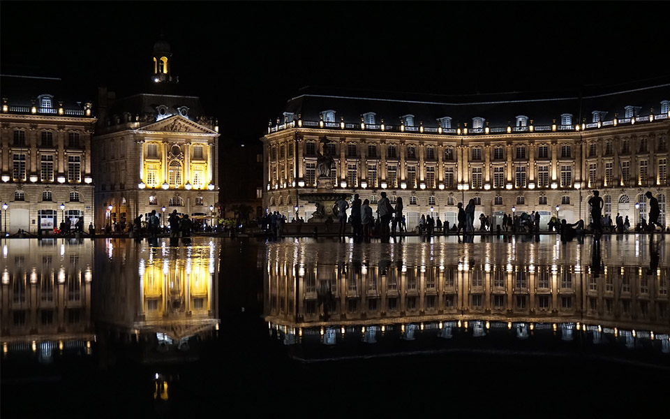 mirror water - Bordeaux