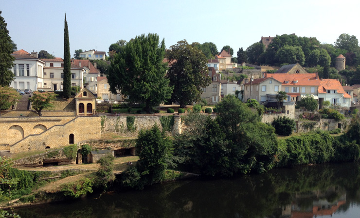 Village on Dordogne river banks