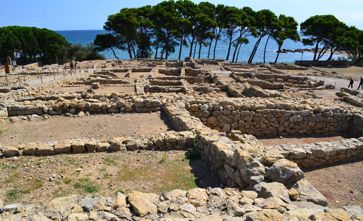 ancient-ruins-Empuries 898227_1920