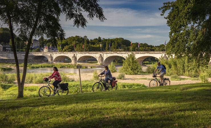 Tours - Loire river banks