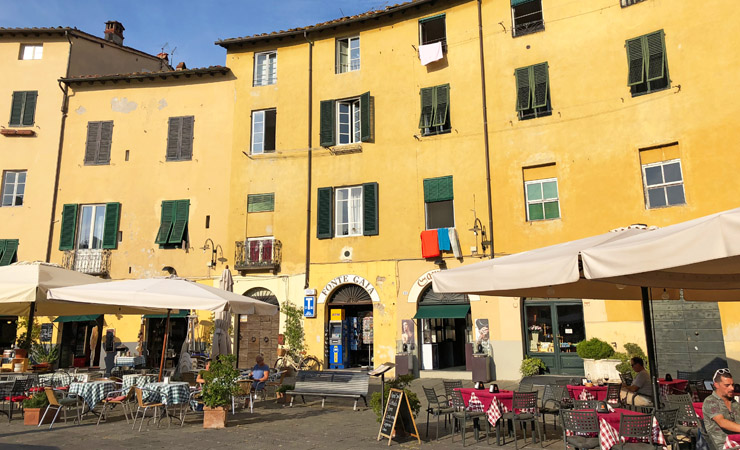 Amphitheater square - Lucca