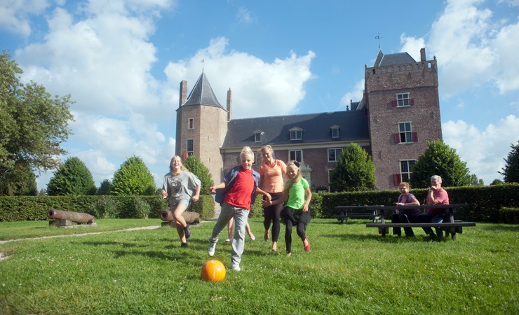 Playing_Castle_Heemskerk
