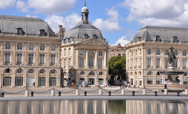 Water mirror and Place de la Bourse - Bordeaux