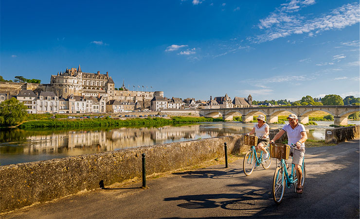 bike tours in loire